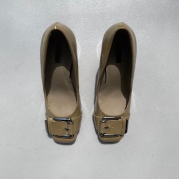 Tahari Shoes - Tahari Patent Pumps